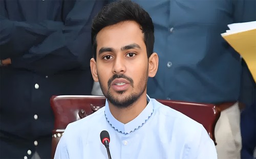 নগর ভবনে সেবা ব্যাহত, শিগগিরই ব্যবস্থা: আসিফ মাহমুদ 