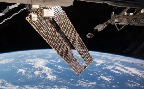 নেটফ্লিক্সের সঙ্গে মহাকাশে 