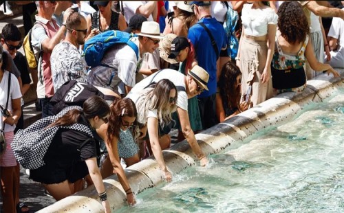 স্পেনে তাপদাহে ২ জনের মৃত্যু 