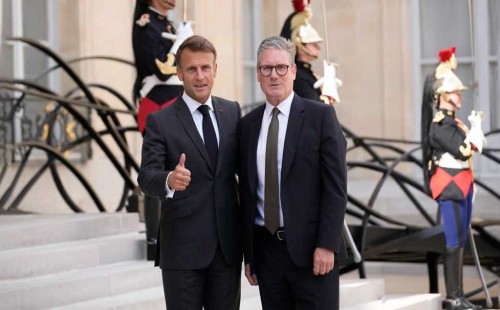 যুক্তরাজ্য যাচ্ছেন ম্যাক্রোঁ 