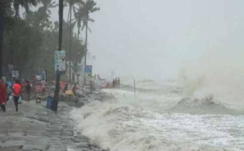 লঘুচাপের প্রভাবে ঝড়-বৃষ্টি বেড়েছে, সতর্কতা ৭ জেলায় 