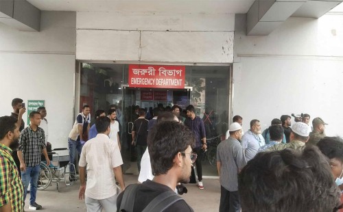 উত্তরায় প্রশিক্ষণ বিমান দুর্ঘটনায় নারী-শিশুসহ দগ্ধ ২৬, ভর্তি জাতীয় বার্নে 