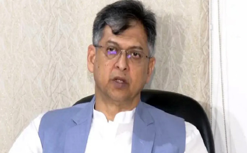 দক্ষিণ বা উত্তরপন্থি নয়, বিএনপি মধ্যপন্থি দল: সালাহউদ্দিন আহমেদ 