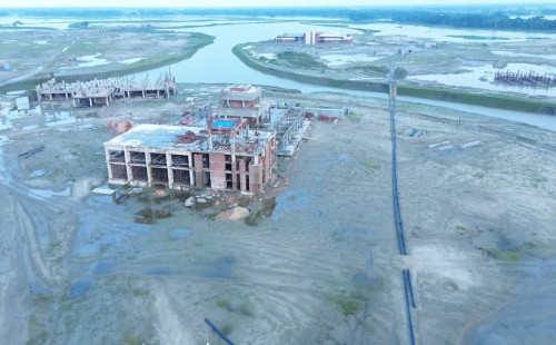 প্রতিষ্ঠার ৭ বছরেও স্থায়ী ক্যাম্পাসে যেতে পারেননি নেত্রকোনা বিশ্ববিদ্যালয়ের শিক্ষার্থীরা 