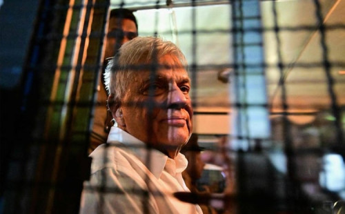 রনিলকে ৩ সাবেকের সমর্থন 