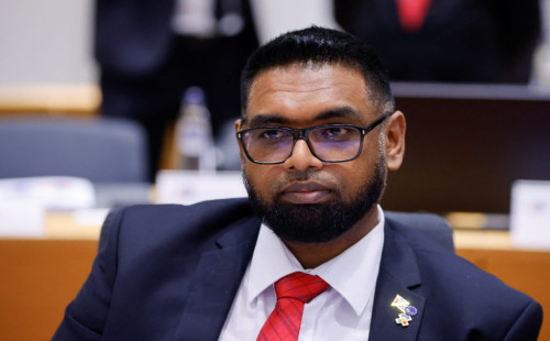 গায়ানার প্রেসিডেন্ট পুনঃনির্বাচিত ইরফান 