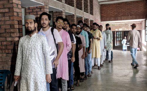 জাকসু নির্বাচনে ভোটগ্রহণ শুরু 