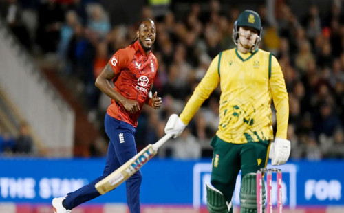 ইংল্যান্ডের ঐতিহাসিক জয় 