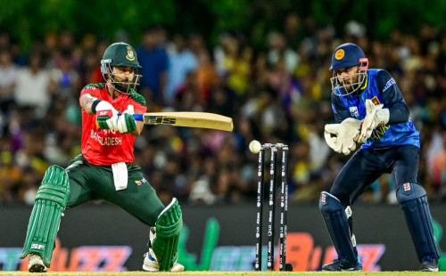 জাকের-শামিমের ব্যাটে ঝড়ে বাংলাদেশের স্বস্তি 