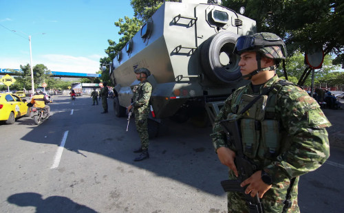 মার্কিন অস্ত্র কিনবে না কলম্বিয়া 