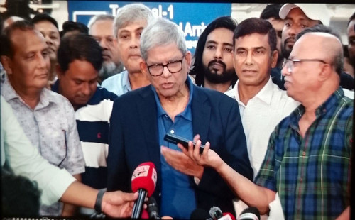 আলোচনা ছাড়া রাজপথে কর্মসূচি দেওয়া অহেতুক চাপ সৃষ্টি : মির্জা ফখরুল 