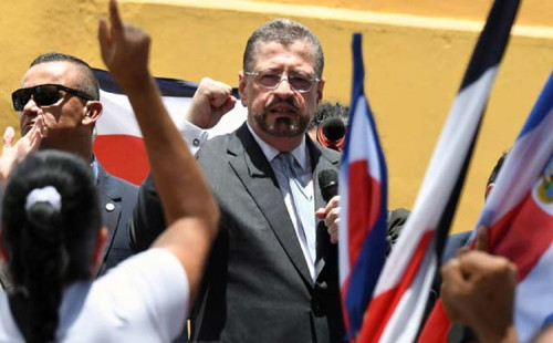 আস্থা ভোটে টিকলেন রদ্রিগো 