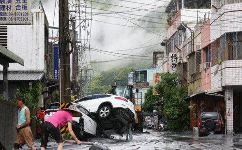 তাইওয়ানে বাঁধ ভেঙে ১৪ জনের মৃত্যু 