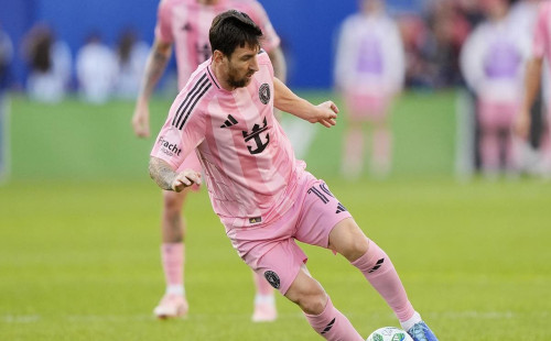 শিকাগোর বিপক্ষে মায়ামির বড় ব্যবধানে হার 