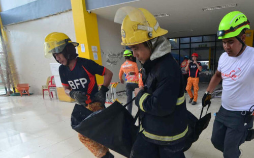 ফিলিপাইনে প্রবল ভূমিকম্প, নিহত ৩১ 