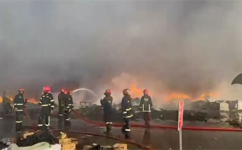 কার্গো নিরাপত্তায় আন্তর্জাতিক স্বীকৃতির কয়েকদিনের মাথায় এই অগ্নিকাণ্ড 