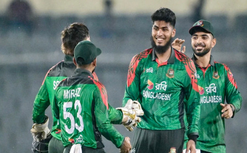 ‘ওয়েস্ট ইন্ডিজে এর চেয়েও বাজে উইকেটে আমরা খেলেছি’ 