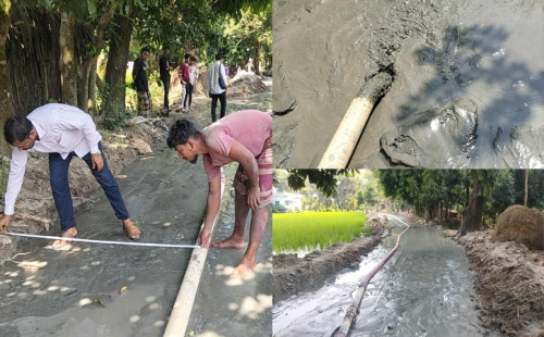 রাস্তা নির্মাণে বালুর পরিবর্তে কাদা মাটির ব্যবহার 