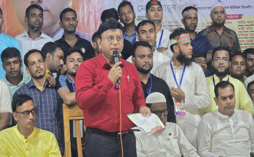 শেখ হাসিনা দেশটাকে নর্দমায় ফেলে চলে গেছে: আশরাফ উদ্দিন 