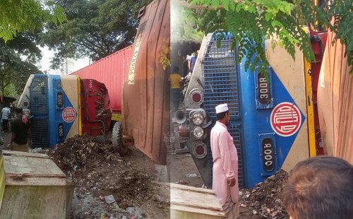 চট্টগ্রামে মালবাহী ট্রেনের সঙ্গে ট্রাকের সংঘর্ষ 