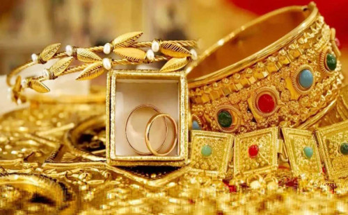 রেকর্ড পতনের একদিন পরই স্বর্ণের দামে বড় লাফ 