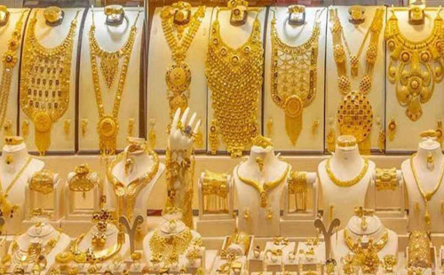 স্বর্ণের দাম বেড়ে ফের ২ লাখ টাকা ছাড়াল 