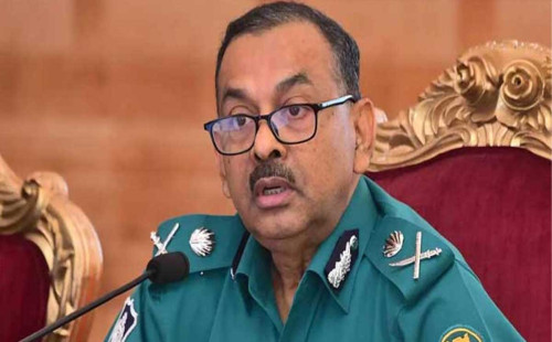 কোনো রাজনৈতিক দল বা ব্যক্তির প্রতি দুর্বলতা দেখানো যাবে না : ডিএমপি কমিশনার 