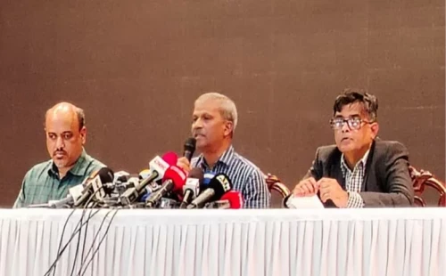 গণভোট নিয়ে দ্রুতই সিদ্ধান্ত নেবেন প্রধান উপদেষ্টা: আসিফ নজরুল 