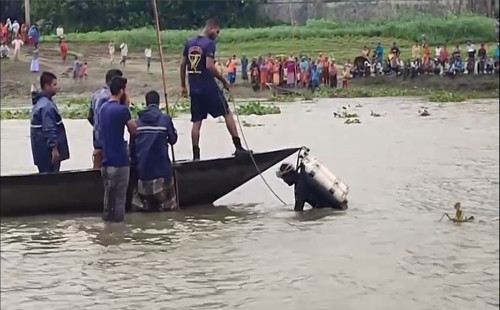 জামালপুর নৌকাডুবি ঘটনায় নিখোঁজ আরও এক শিশুর মরদেহ উদ্ধার 
