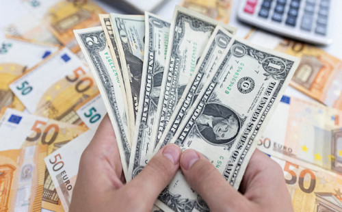 ৪ মাসে রেমিট্যান্স এসেছে ১০ বিলিয়ন ডলার 