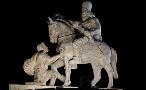 ইরানে প্রাচীন বিজয়ের স্মৃতিস্তম্ভ উন্মোচন 