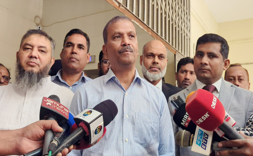 নির্বাচন বিলম্বিত করার কোনো ইস্যু নেই : আসিফ নজরুল 