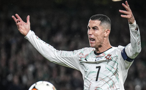 পর্তুগালের হয়ে প্রথম লাল কার্ড ক্রিশ্চিয়ানো রোনালদোর, আয়ারল্যান্ডের বিপক্ষে হার 