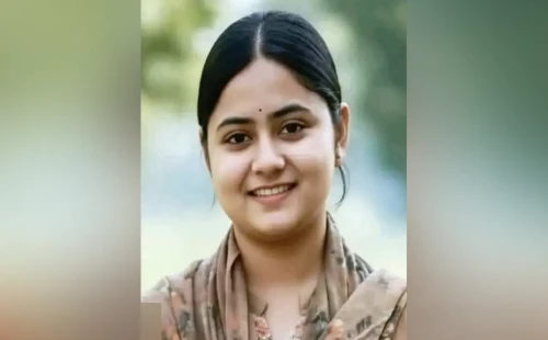 পুলিশকে নিখোঁজ তরুণী : খুঁইজেন না, বয়ফ্রেন্ডের সঙ্গে আছি 