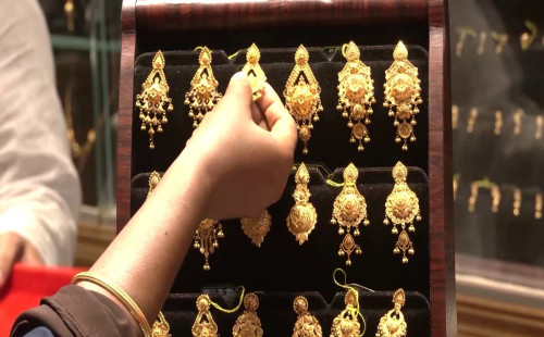 একবার কমে  দ্বিগুণ বাড়ল স্বর্ণের দাম 