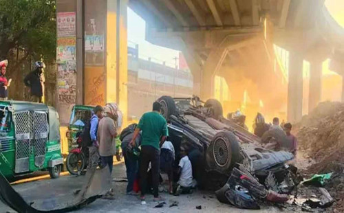 এলিভেটেড এক্সপ্রেসওয়ে থেকে ছিটকে নিচে পড়ল প্রাইভেটকার,  নিহত সাইকেল আরোহী 