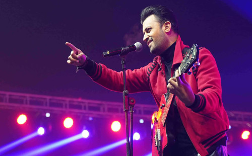 আতিফের কনসার্ট নিয়ে গুজবে কান না দেয়ার আহ্বান 