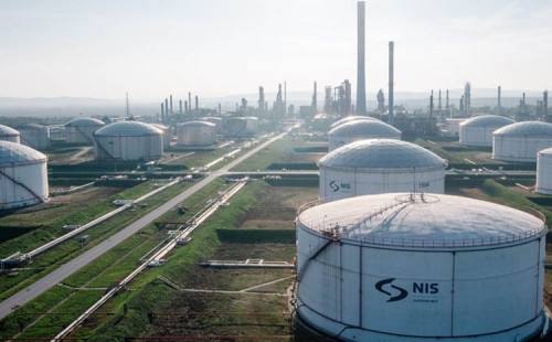 বন্ধের ঝুঁকিতে সার্বিয়ার তেল শোধনাগার 