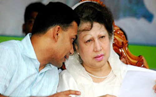 মায়ের অসুস্থতায় দেশে আসার ব্যাপারে যা বললেন তারেক রহমান 