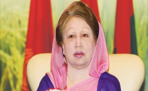 ‘বিদেশে নেয়ার মত শারীরিক অবস্থা নেই, উন্নতি হলে দেশের বাইরে নেয়া হতে পারে’ 