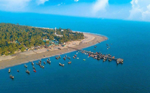 সোমবার থেকে সেন্টমার্টিন যাবে পর্যটকবাহী জাহাজ, করা যাবে রাত্রিযাপনও 