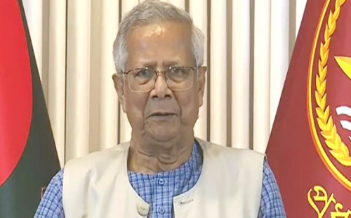 জাতির উদ্দেশে ভাষণ দিচ্ছেন প্রধান উপদেষ্টা 