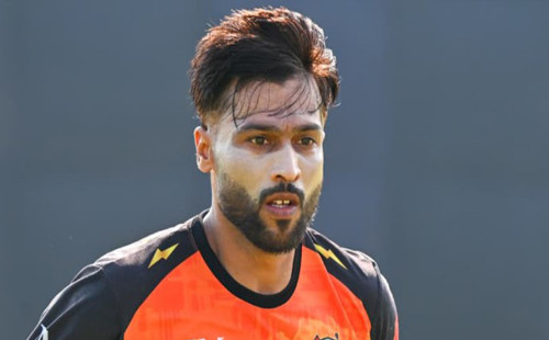 বিপিএল ছেড়ে নিজ দেশ পাকিস্তানে চলে গেলেন আমির 