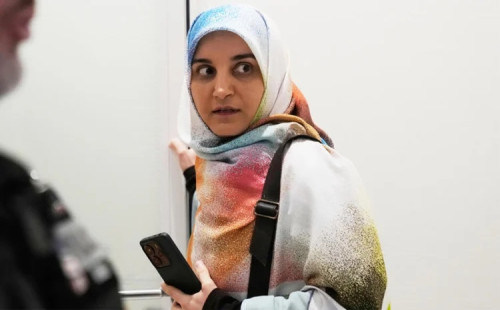 ফ্রান্সে ১ ইরানি নারীর বিরুদ্ধে কারাদণ্ডের আবেদন 