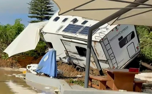 নিউজিল্যান্ডে ভূমিধসে নিখোঁজদের খোঁজে তল্লাশি 