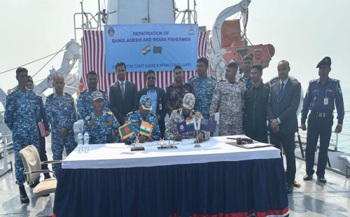 ভারতে আটক ১২৮ মৎস্যজীবীকে দেশে ফেরাল বাংলাদেশ 