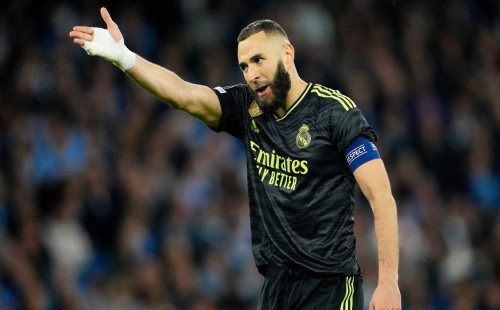 আল-হিলালে যোগ দিলেন বেনজেমা 