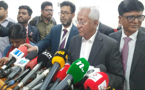 ১২টা পর্যন্ত ভোট পড়েছে প্রায় ৩৩ শতাংশ, বন্ধ হয়নি কোনো কেন্দ্র : ইসি 