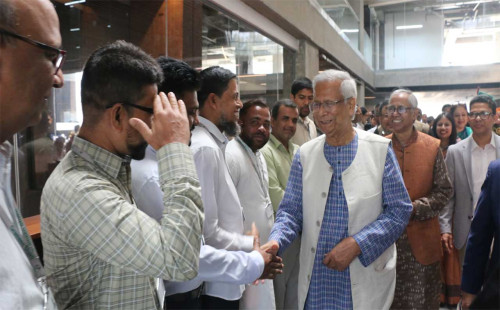 পুরোনো ঠিকানায় ফিরলেন ড. ইউনূস 