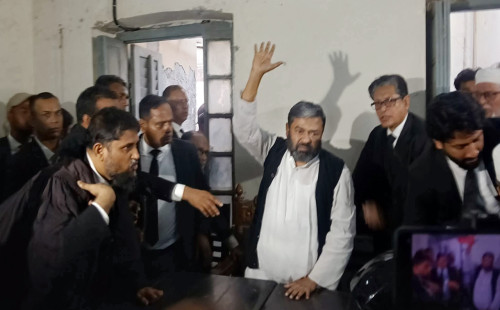 আত্মসমর্পণ করলেন বরিশাল জেলা আ.লীগের সাধারণ সম্পাদক, অতঃপর জামিনও পেলেন 